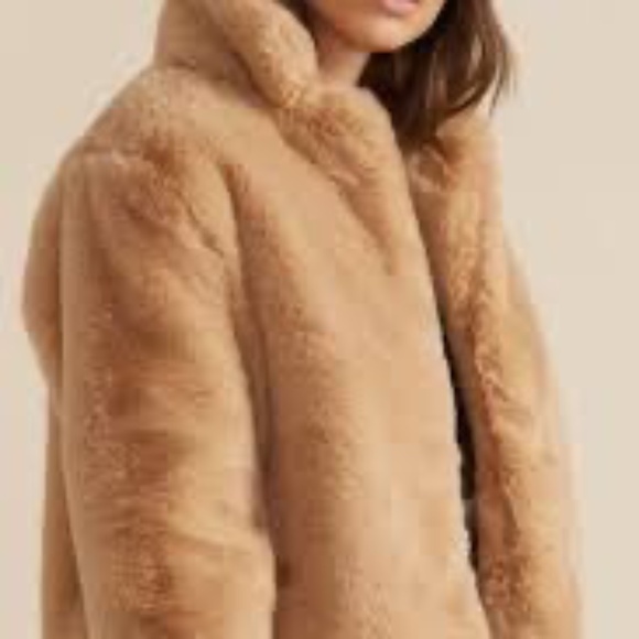MINKPINK NAOMI FAUX FUR JACKET CAMEL - Size Medium - Picture 3 of 12